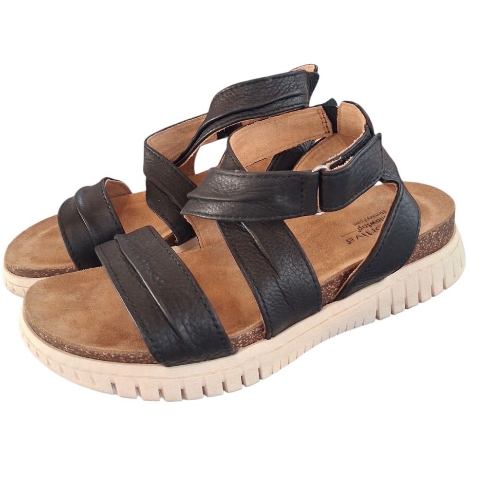 Comfortiva Pillowtop Women's 9½W Calvina Sporty Comfort strappy Leather Sandals